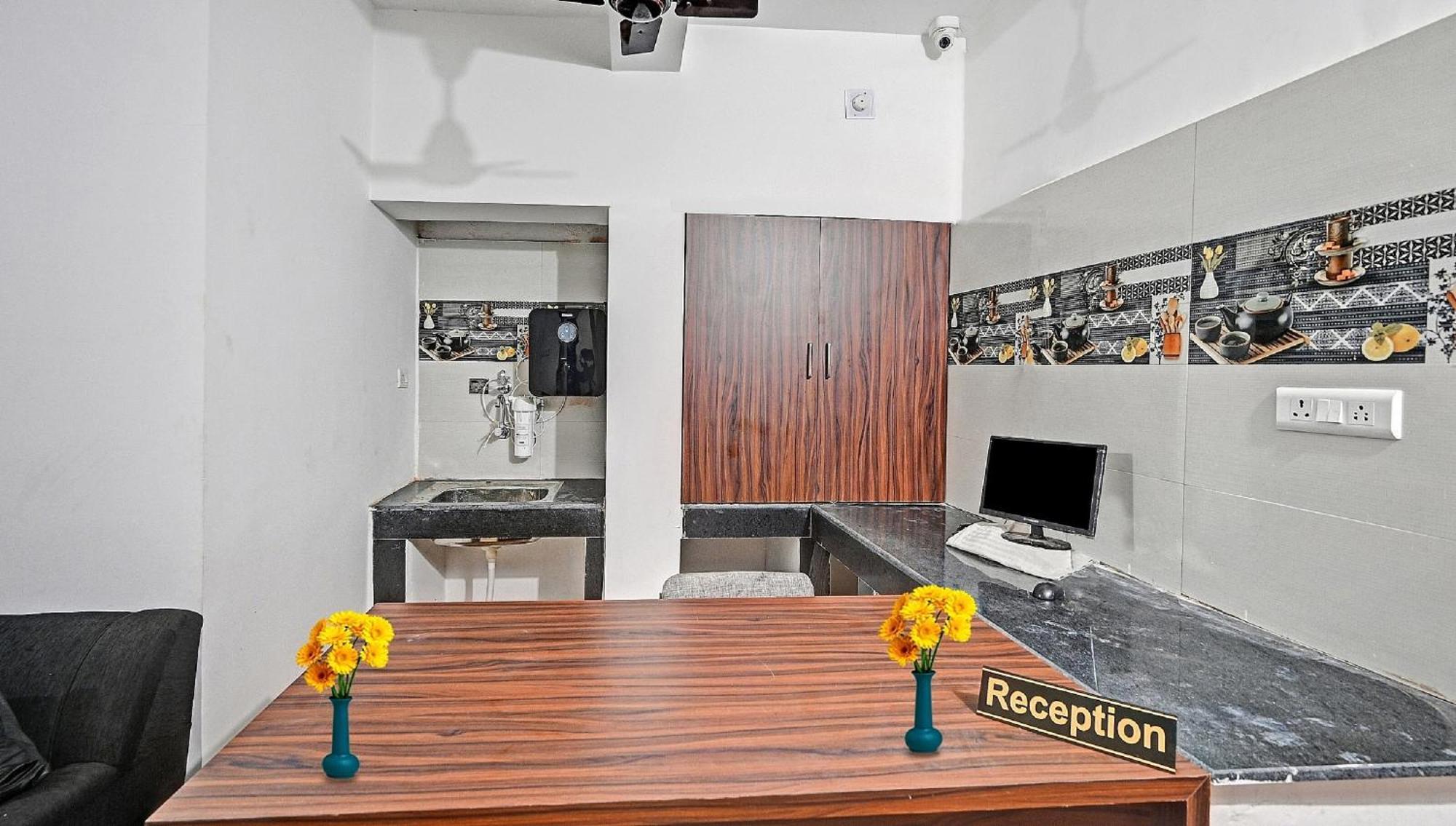 Capital O Madison Blue Hotel Бхубанешвар Екстериор снимка